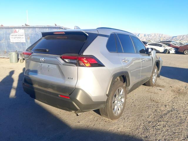 2T3C1RFV0NC192042 - 2022 TOYOTA RAV4 XLE P SILVER photo 4