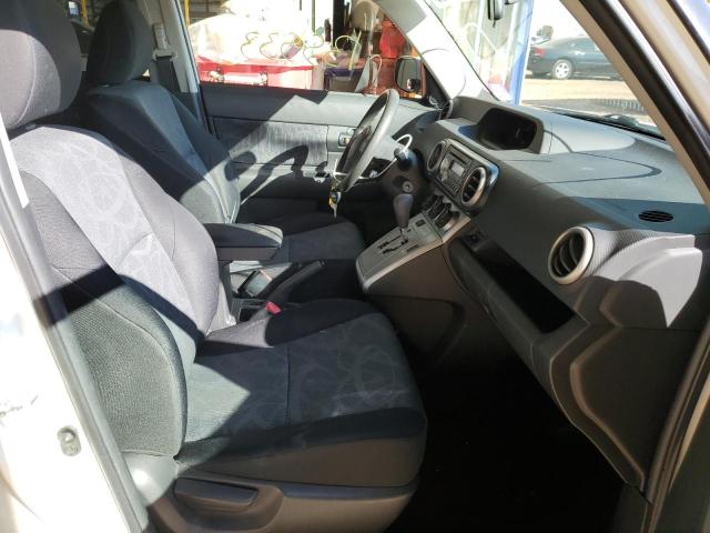JTLZE4FE0B1130526 - 2011 TOYOTA SCION XB თეთრი ფოტო 5