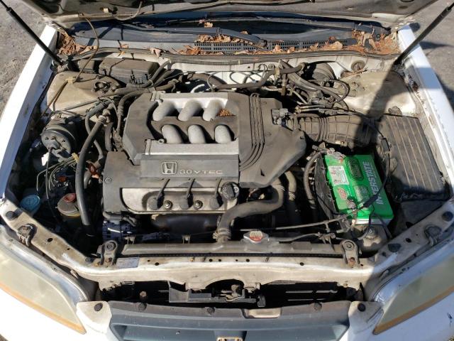 1HGCG2258WA018117 - 1998 HONDA ACCORD WHITE photo 7