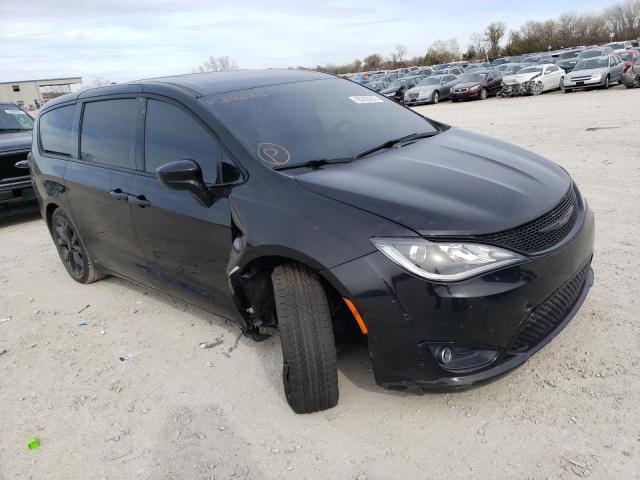 2C4RC1FG8JR234676 - 2018 CHRYSLER PACIFICA T BLACK photo 1