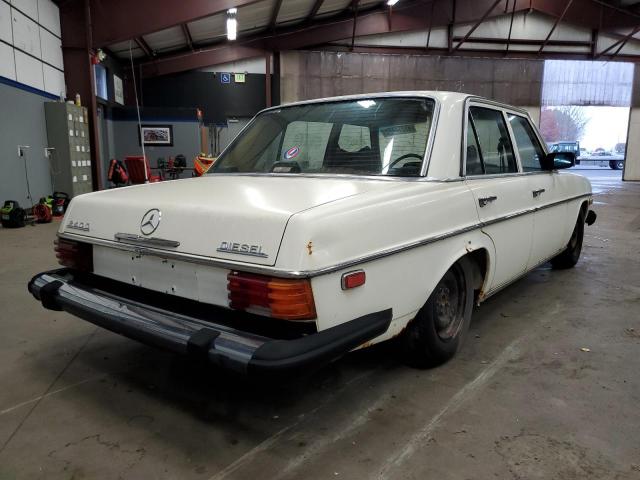 11511710068726 - 1975 MERCEDES-BENZ 240 D WHITE photo 4