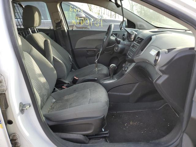 1G1JA6SH9E4205719 - 2014 CHEVROLET SONIC LS WHITE photo 5