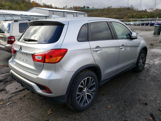 JA4AR3AU3JU016209 - 2018 MITSUBISHI OUTLANDER SILVER photo 4