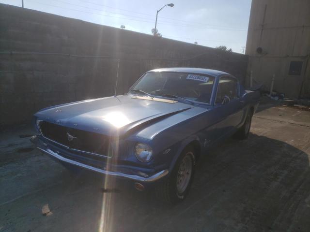 5F09C294974 - 1965 FORD MUSTANG BLUE photo 2