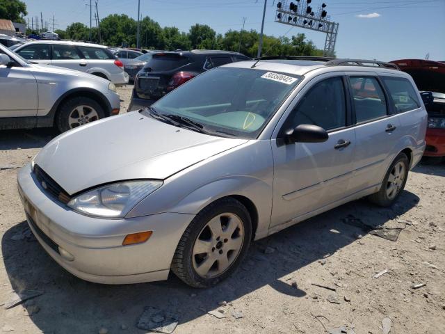 1FAHP36362W111563 - 2002 FORD FOCUS SILVER photo 2