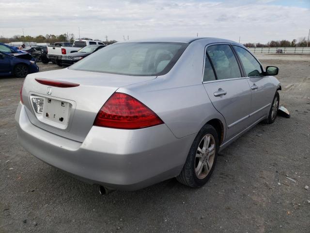 1HGCM56347A071109 - 2007 HONDA ACCORD SILVER photo 4