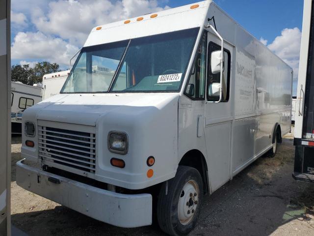 4UZAAPBW84CN63700 - 2004 FREIGHTLINER CHASSIS M WHITE photo 2