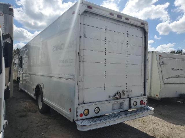 4UZAAPBW84CN63700 - 2004 FREIGHTLINER CHASSIS M WHITE photo 3