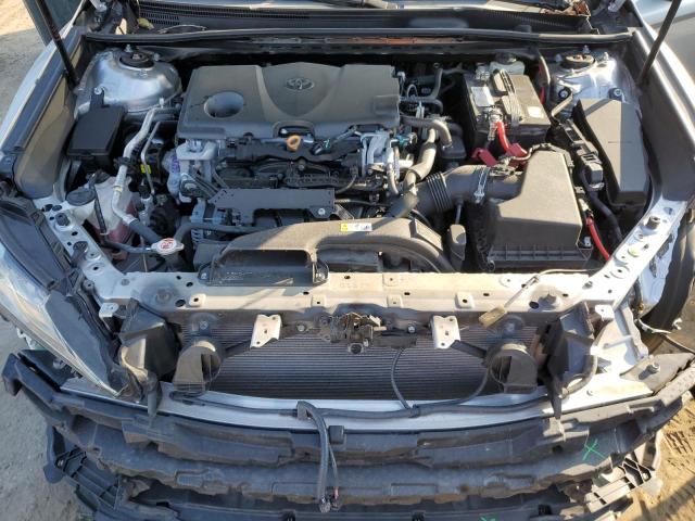 4T1B61HK8JU075117 - 2018 TOYOTA CAMRY XSE SILVER photo 7