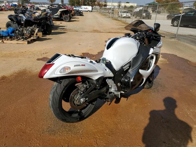 JS1GX72B6H2100390 - 2017 SUZUKI GSX1300 RA WHITE photo 4