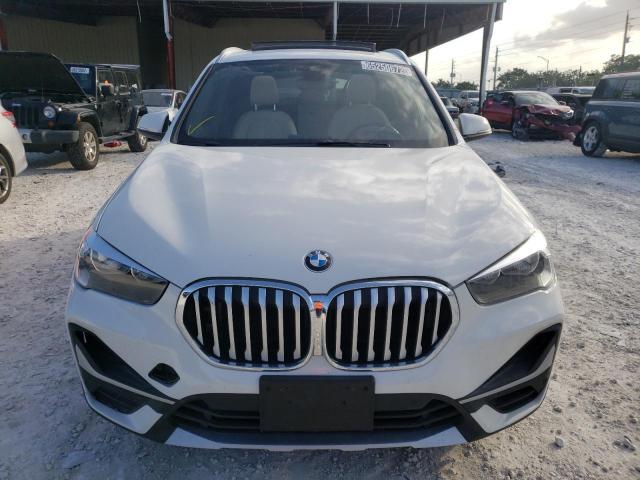 WBXJG9C00M5S99095 - 2021 BMW X1 XDRIVE2 WHITE photo 5