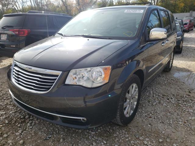 2A4RR8DG8BR780416 - 2011 CHRYSLER TOWN & COU BLACK photo 2