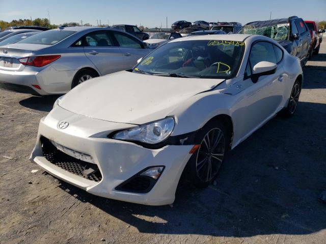JF1ZNAA14F8701873 - 2015 TOYOTA SCION FR-S WHITE photo 2