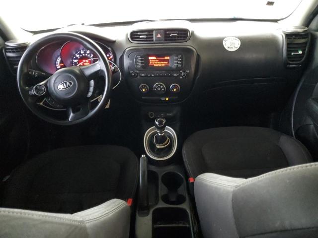 KNDJN2A22G7256269 - 2016 KIA SOUL WHITE photo 9