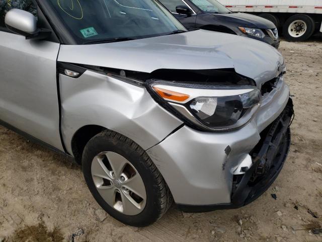 KNDJN2A22E7744814 - 2014 KIA SOUL SILVER photo 9