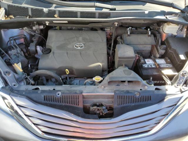 5TDKK3DC2FS577725 - 2015 TOYOTA SIENNA LE GRAY photo 7