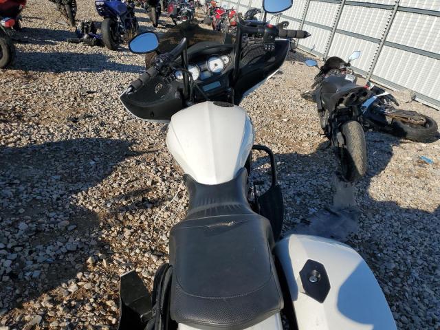 5VPDW36NXE3030974 - 2014 VICTORY MOTORCYCLES CROSS COUN WHITE photo 5