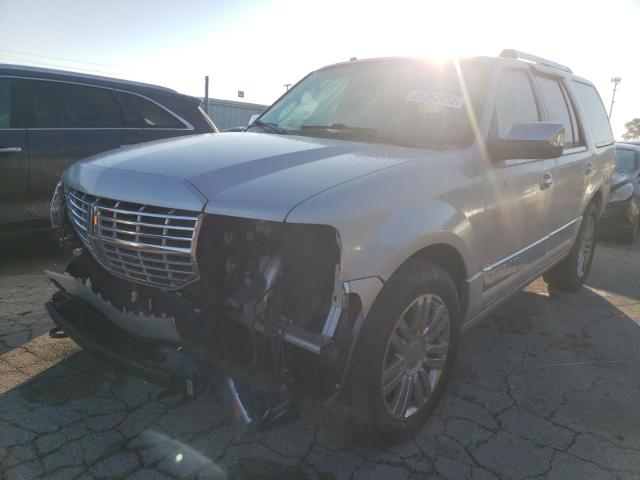 5LMFU28587LJ13206 - 2007 LINCOLN NAVIGATOR 银色 照片 2