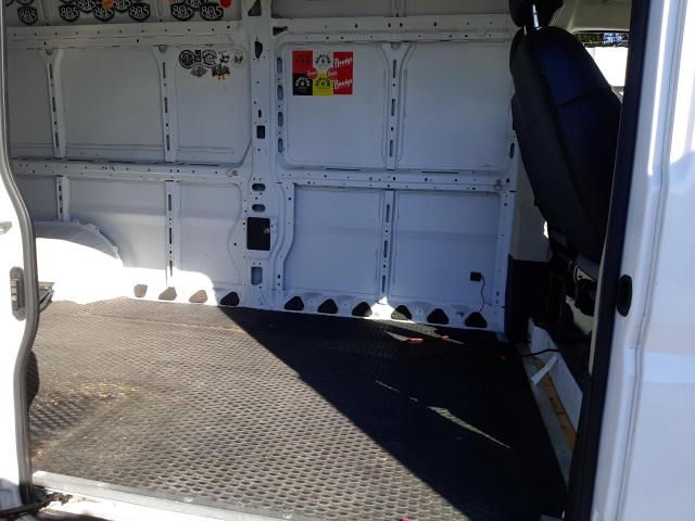3C6TRVDG6JE101969 - 2018 RAM PROMASTER WHITE photo 6