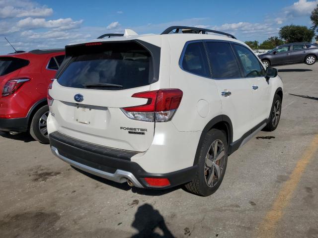 JF2SKAWC2KH559680 - 2019 SUBARU FORESTER T WHITE photo 4