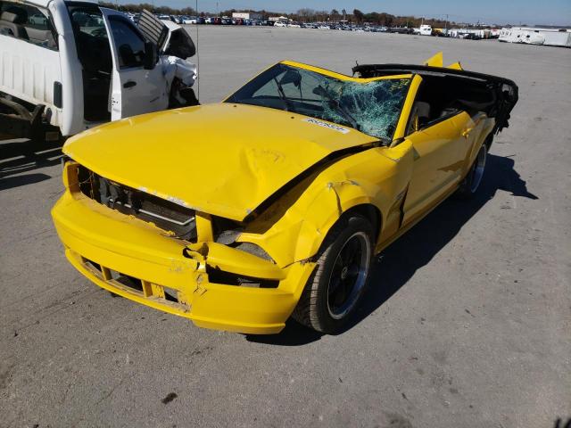 1ZVFT85H165167880 - 2006 FORD MUSTANG GT YELLOW photo 2