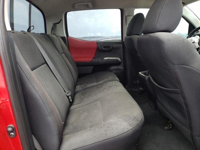 3TMAZ5CN5JM073538 - 2018 TOYOTA TACOMA DOU 红色 照片 6