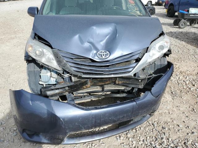 5TDKZ3DC5HS830499 - 2017 TOYOTA SIENNA LE BLUE photo 9