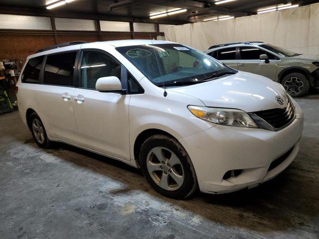 5TDKK3DC2DS296599 - 2013 TOYOTA SIENNA LE WHITE photo 1