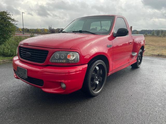 2FTZF073X1CA55412 - 2001 FORD F150 SVT L RED photo 2