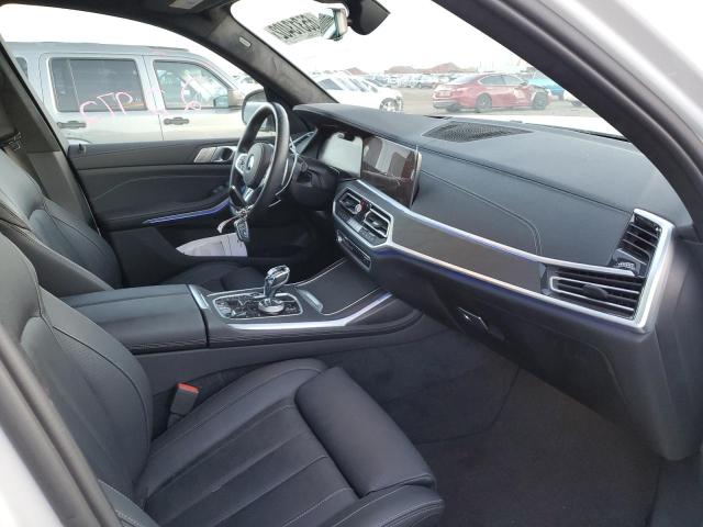 5UXCW2C05M9H87968 - 2021 BMW X7 XDRIVE4 WHITE photo 5