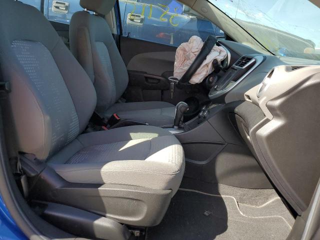1G1JB5SH3H4104722 - 2017 CHEVROLET SONIC LS BLUE photo 5