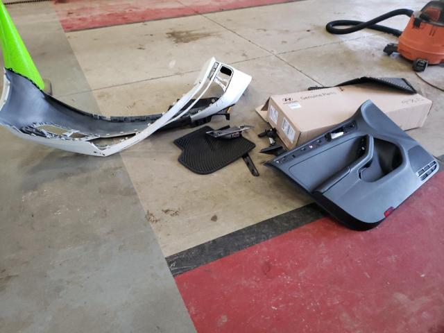 3VW1K7AJ8FM351529 - 2015 VOLKSWAGEN JETTA BASE WHITE photo 9