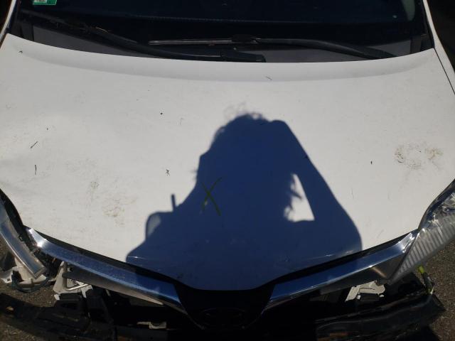 5TDKZ3DC1JS943310 - 2018 TOYOTA SIENNA LE WHITE photo 7