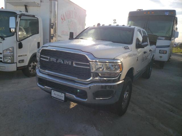 3C63R3CL3LG261009 - 2020 RAM 3500 TRADE WHITE photo 2