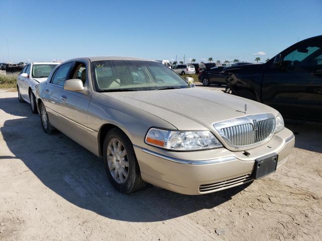 2LNBL8CV9AX629485 - 2010 LINCOLN TOWN CAR S TAN photo 1