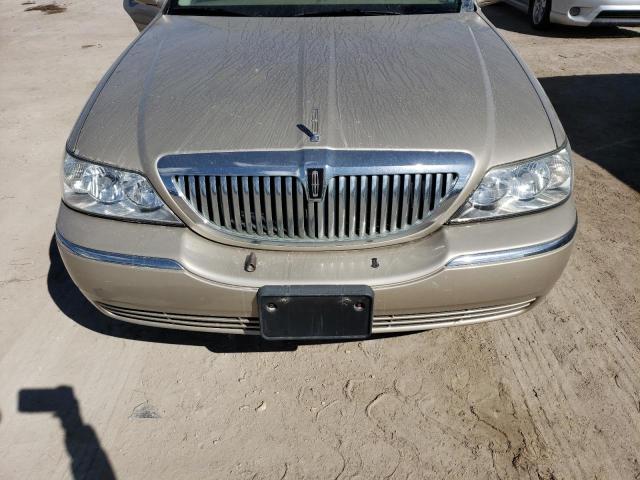 2LNBL8CV9AX629485 - 2010 LINCOLN TOWN CAR S TAN photo 7