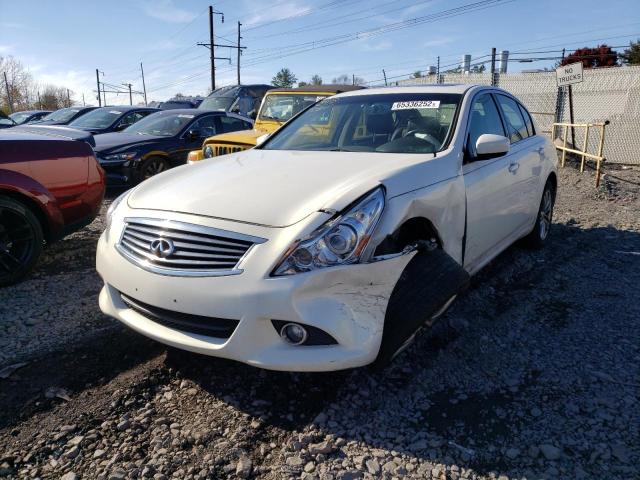 JN1CV6ARXFM651431 - 2015 INFINITI Q40 WHITE photo 2