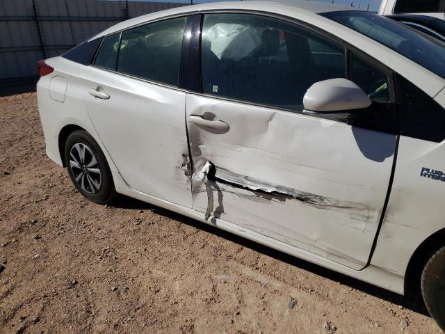 JTDKARFP9J3071938 - 2018 TOYOTA PRIUS PRIM Weiß Foto 9