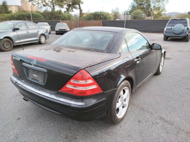 WDBKK65F52F243501 - 2002 MERCEDES-BENZ SLK 320 BLACK photo 4