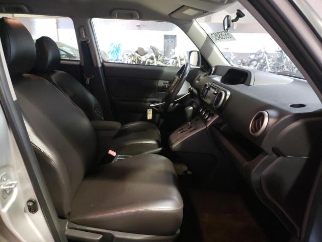JTLZE4FE5EJ061210 - 2014 TOYOTA SCION XB Gümüş fotoğraf 5