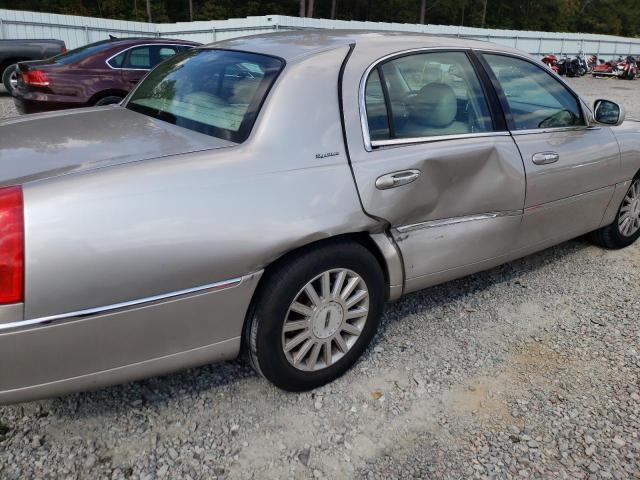 1LNHM82W53Y628502 - 2003 LINCOLN TOWN CAR S TAN photo 9