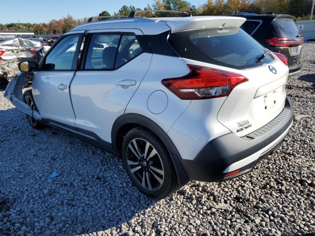 3N1CP5CUXKL513950 - 2019 NISSAN KICKS S WHITE photo 3