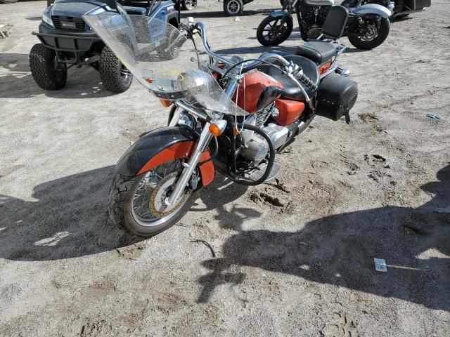 JH2RC50426M200059 - 2006 HONDA VT750 CA ORANGE photo 2