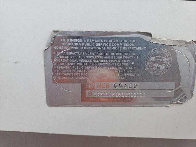 1RF12061612013820 - 2001 ROADMASTER RAIL DYANASTER WHITE photo 10