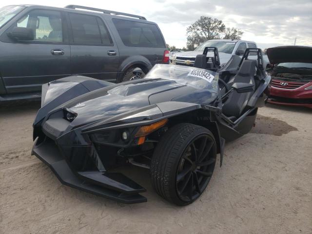 57XAAPFA7K8133022 - 2019 POLARIS SLINGSHOT BLACK photo 2