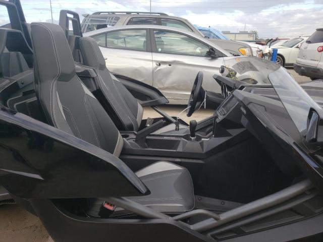 57XAAPFA7K8133022 - 2019 POLARIS SLINGSHOT BLACK photo 5