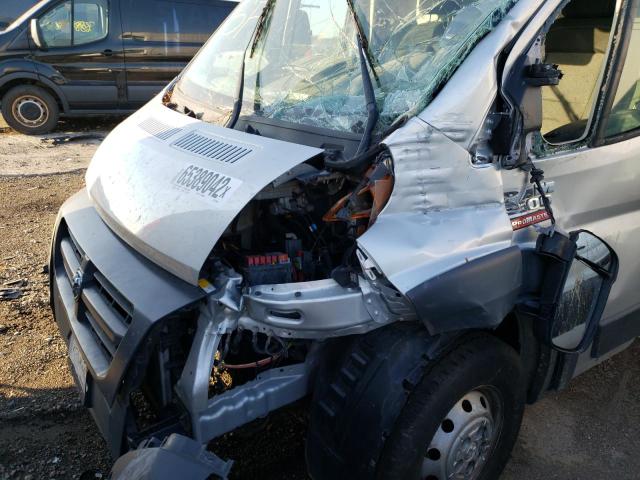 3C6TRVDG0JE129413 - 2018 RAM PROMASTER SILVER photo 9