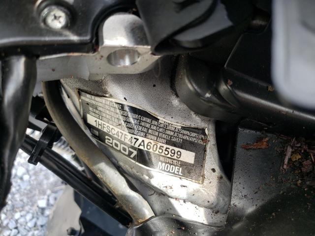 1HFSC47F47A605599 - 2007 HONDA GL1800 SILVER photo 10