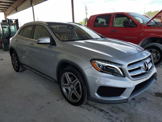 WDCTG4GBXFJ073185 - 2015 MERCEDES-BENZ GLA 250 4M SILVER photo 1