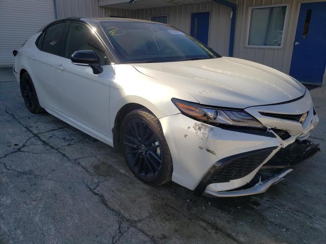 4T1K61BK4PU075861 - 2023 TOYOTA CAMRY XSE WHITE photo 1